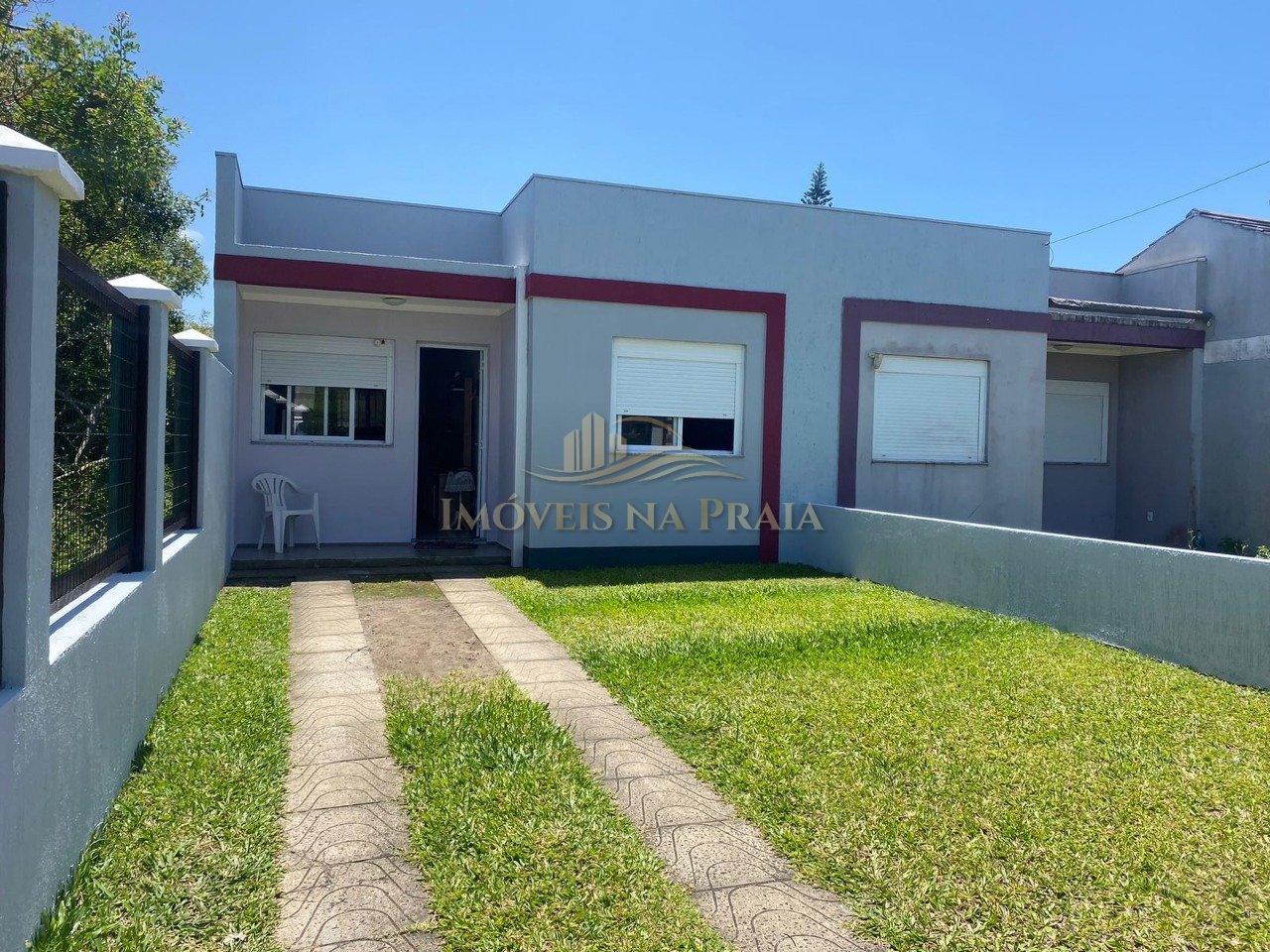 Casa com 2 dormitórios em Rainha do Mar.
