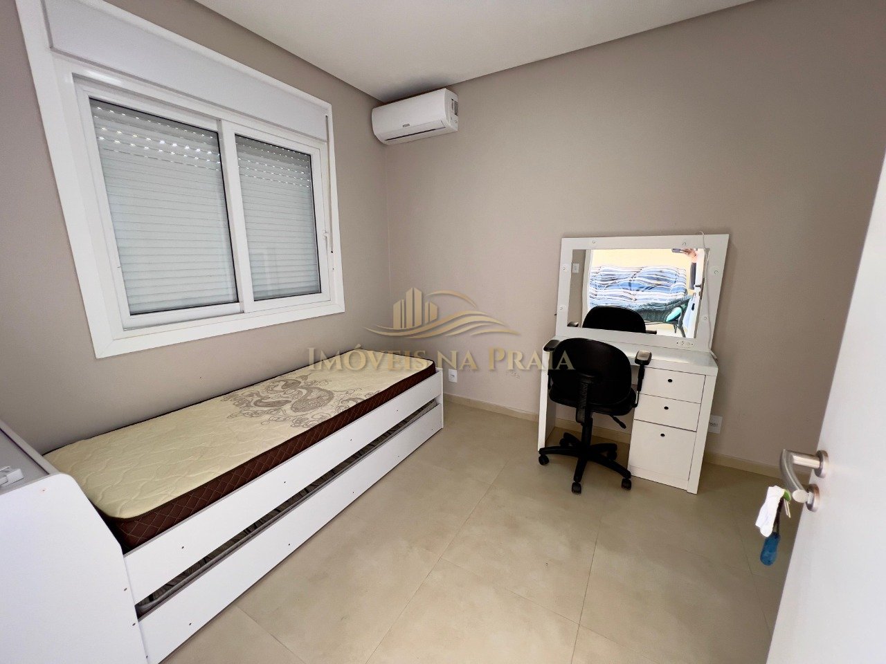 Foto 15 — Casa em Condomínio 4 Dormitório(s) Bairro Villas R