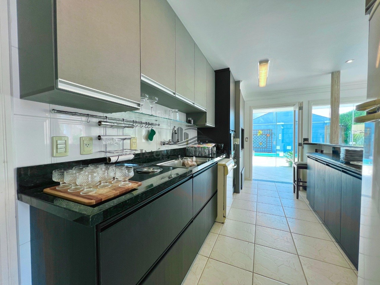 Foto 12 — Casa em Condomínio 4 Dormitório(s) Bairro Atlântid