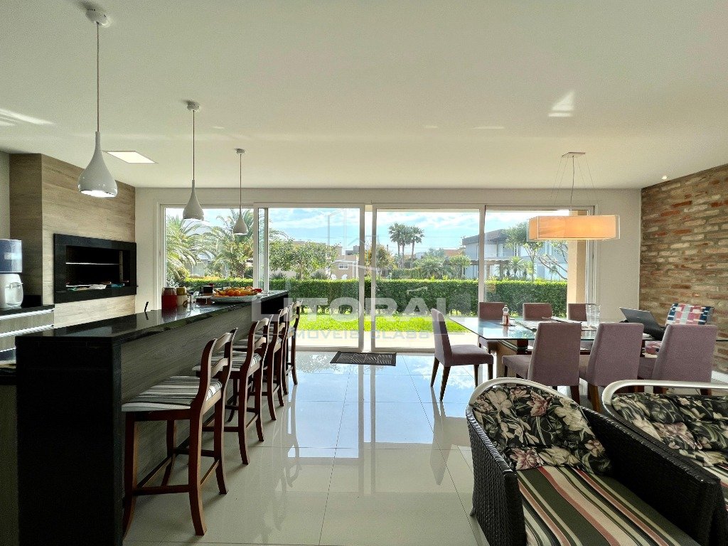 Foto 5 — Casa em Condomínio 4 Dormitório(s) Bairro Ventura