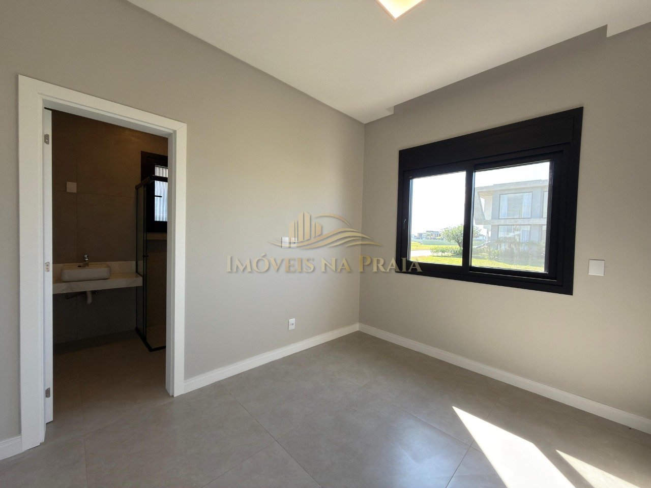 Foto 7 — Casa em Condomínio 4 Dormitório(s) Bairro Amare