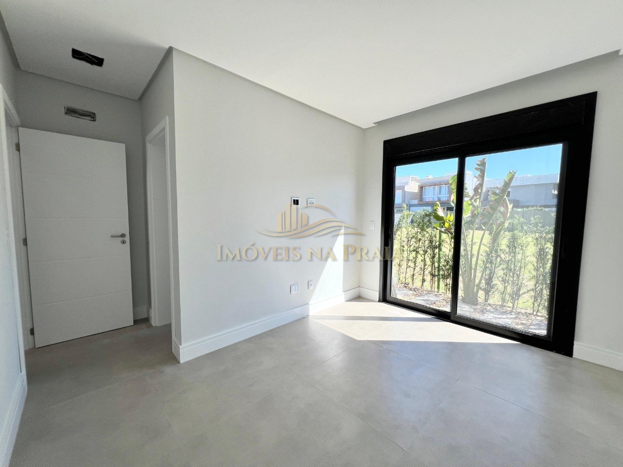 Foto 15 — Casa em Condomínio 4 Dormitório(s) Bairro Sunset