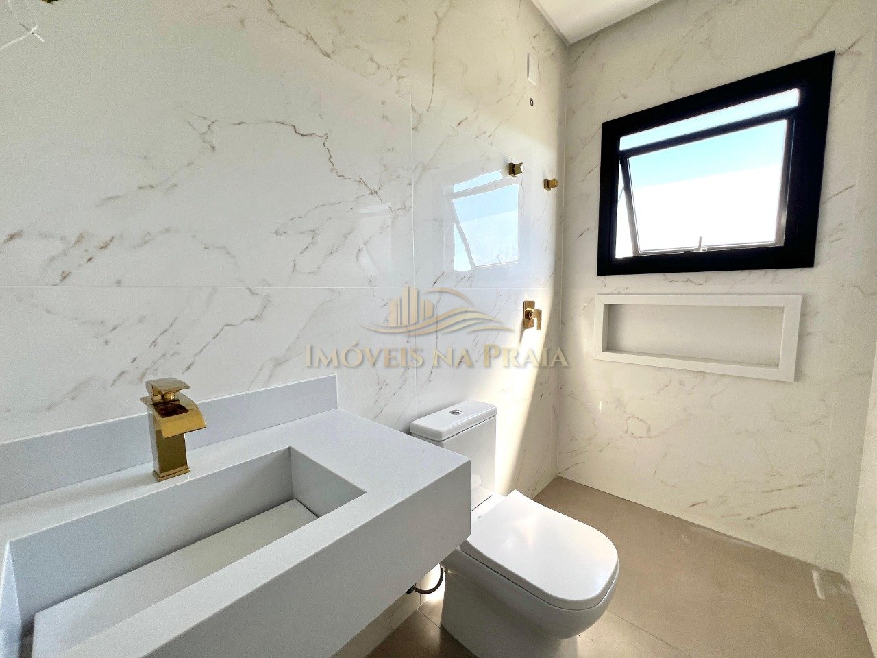 Foto 14 — Casa em Condomínio 4 Dormitório(s) Bairro Sunset