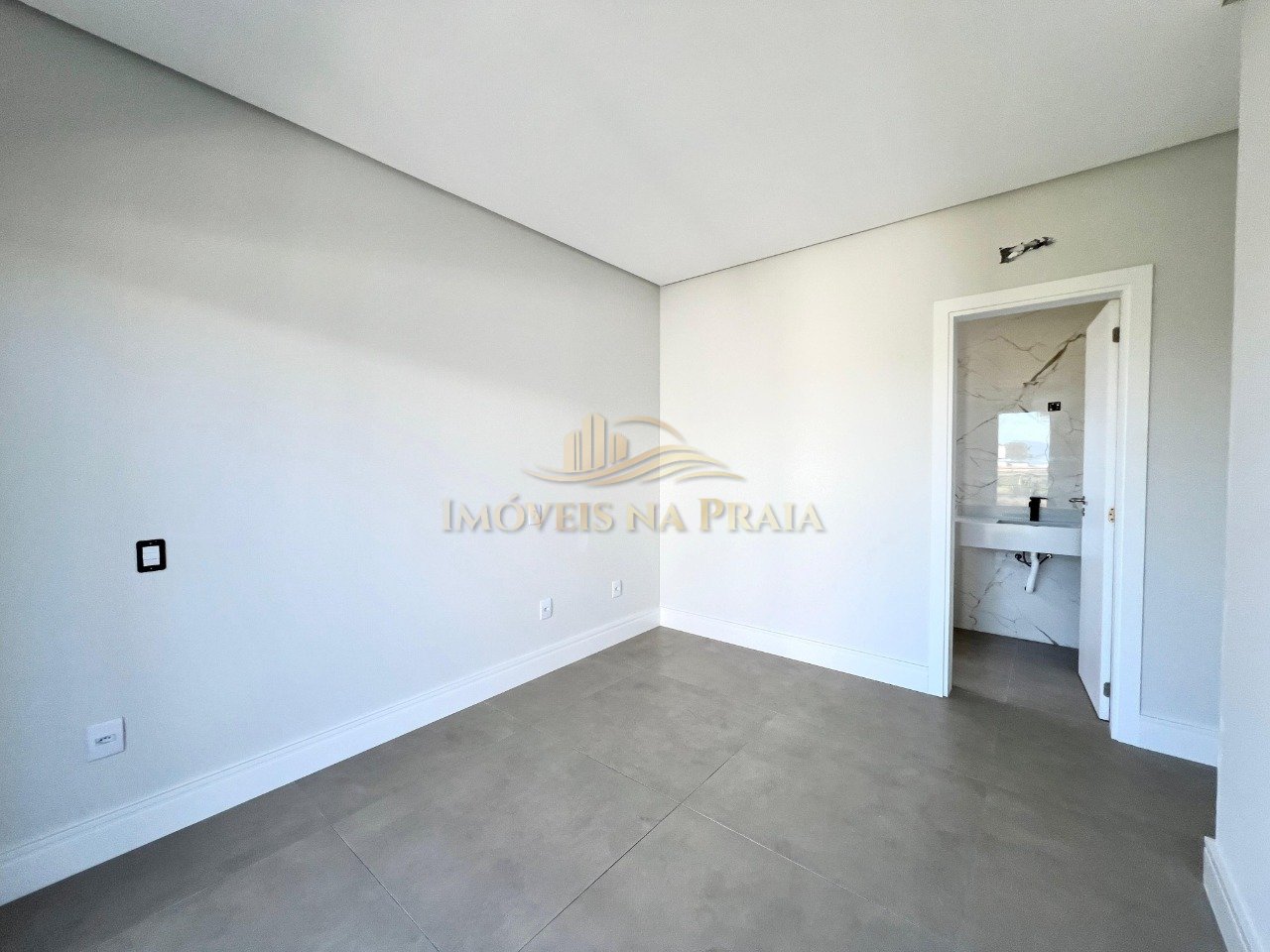 Foto 18 — Casa em Condomínio 4 Dormitório(s) Bairro Sunset