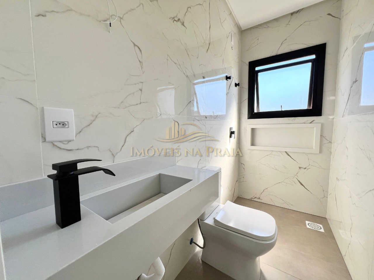 Foto 9 — Casa em Condomínio 4 Dormitório(s) Bairro Sunset