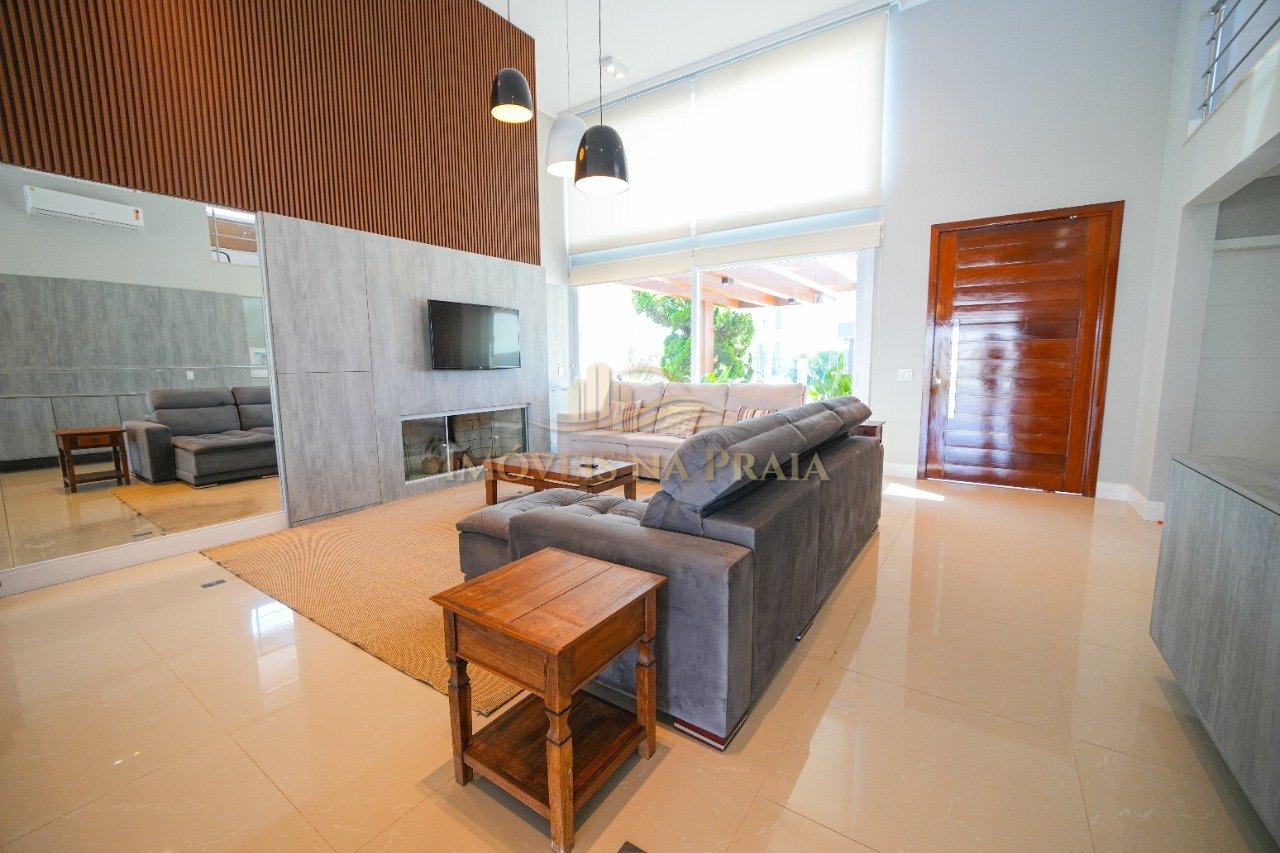 Foto 2 — Casa em Condomínio 4 Dormitório(s) Bairro Malibu B