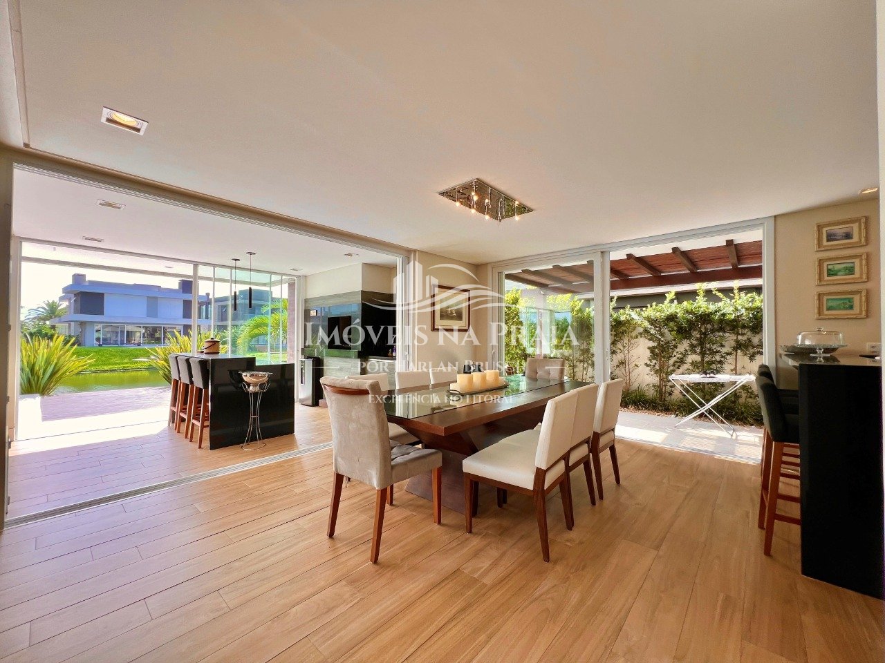 Foto 10 — Casa em Condomínio 4 Dormitório(s) Bairro Celebrat