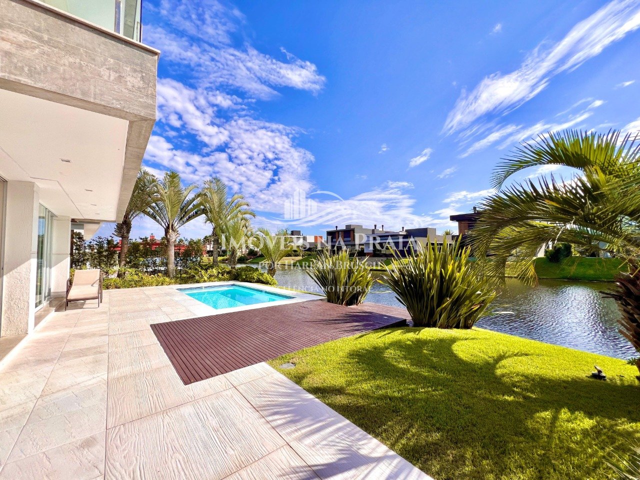 Foto 3 — Casa em Condomínio 4 Dormitório(s) Bairro Celebrat