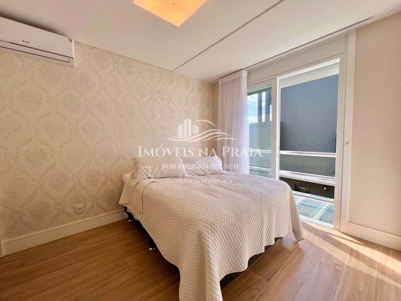 Foto 11 — Casa em Condomínio 4 Dormitório(s) Bairro Celebrat