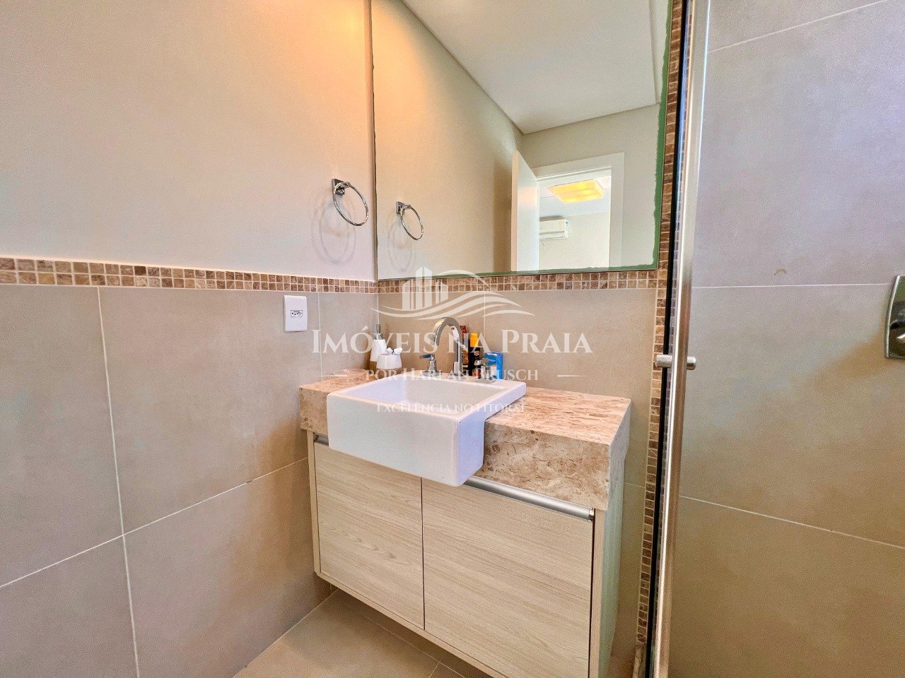 Foto 8 — Casa em Condomínio 4 Dormitório(s) Bairro Celebrat