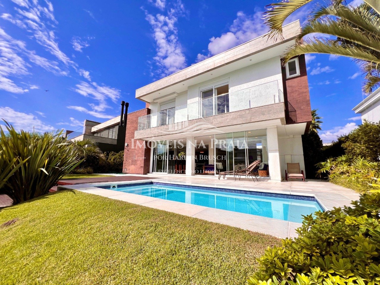 Foto 23 — Casa em Condomínio 4 Dormitório(s) Bairro Celebrat