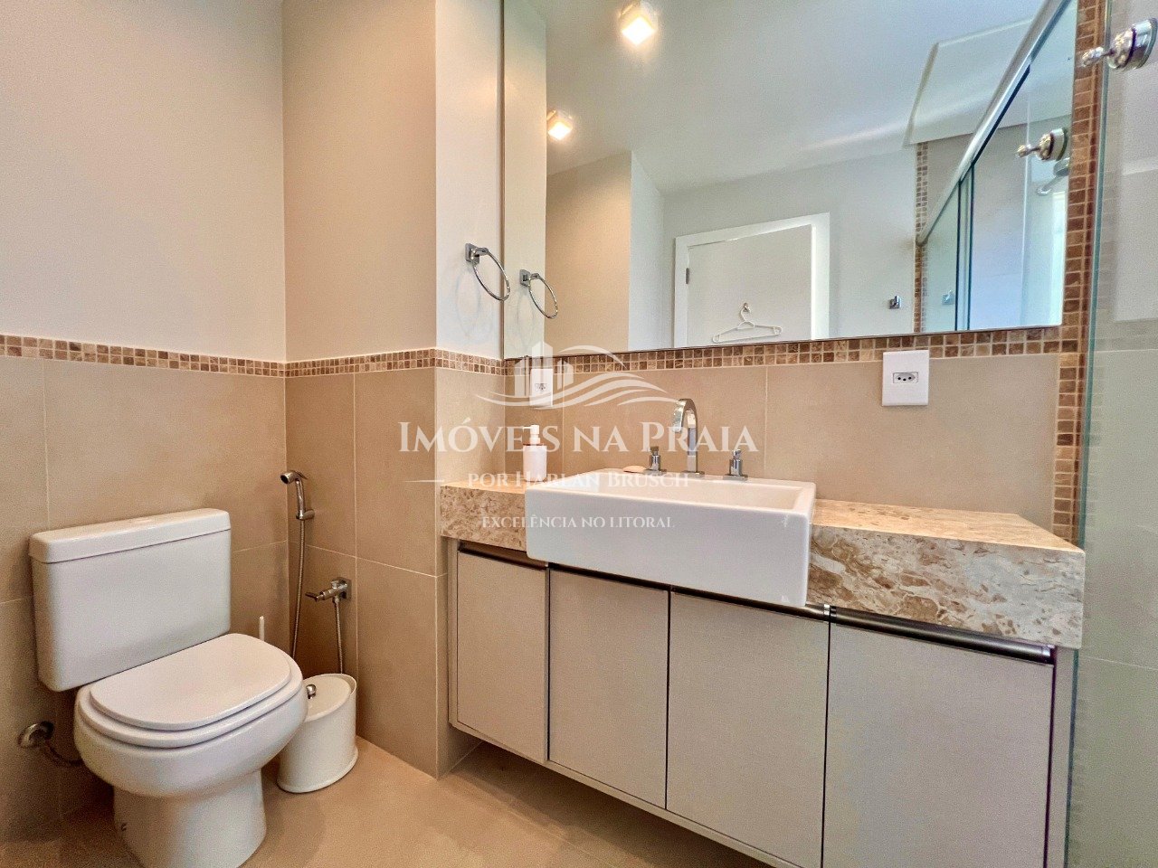 Foto 21 — Casa em Condomínio 4 Dormitório(s) Bairro Celebrat