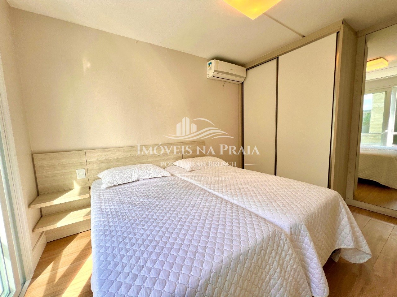 Foto 22 — Casa em Condomínio 4 Dormitório(s) Bairro Celebrat