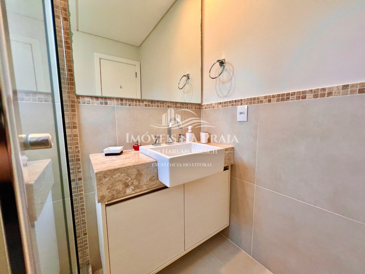 Foto 9 — Casa em Condomínio 4 Dormitório(s) Bairro Celebrat