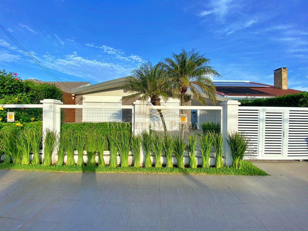 Casa 4 Dormitório(s) Bairro Centro