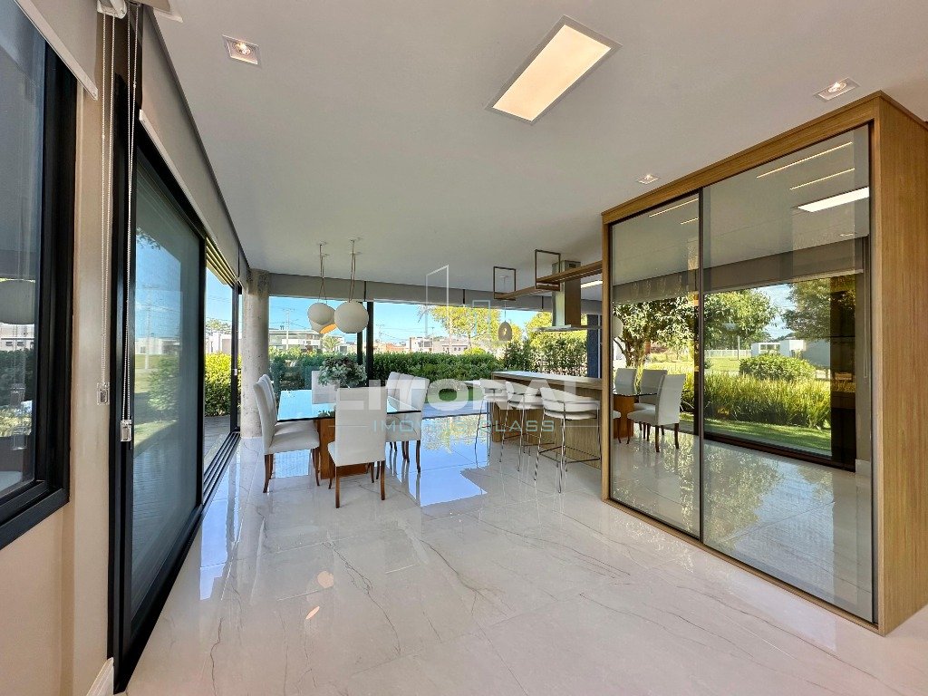 Foto 3 — Casa em Condomínio 4 Dormitório(s) Bairro Terrassu