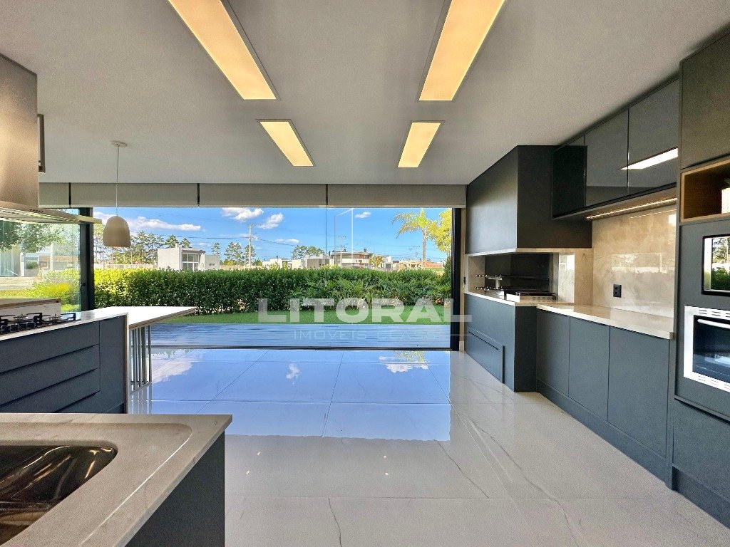 Foto 6 — Casa em Condomínio 4 Dormitório(s) Bairro Terrassu