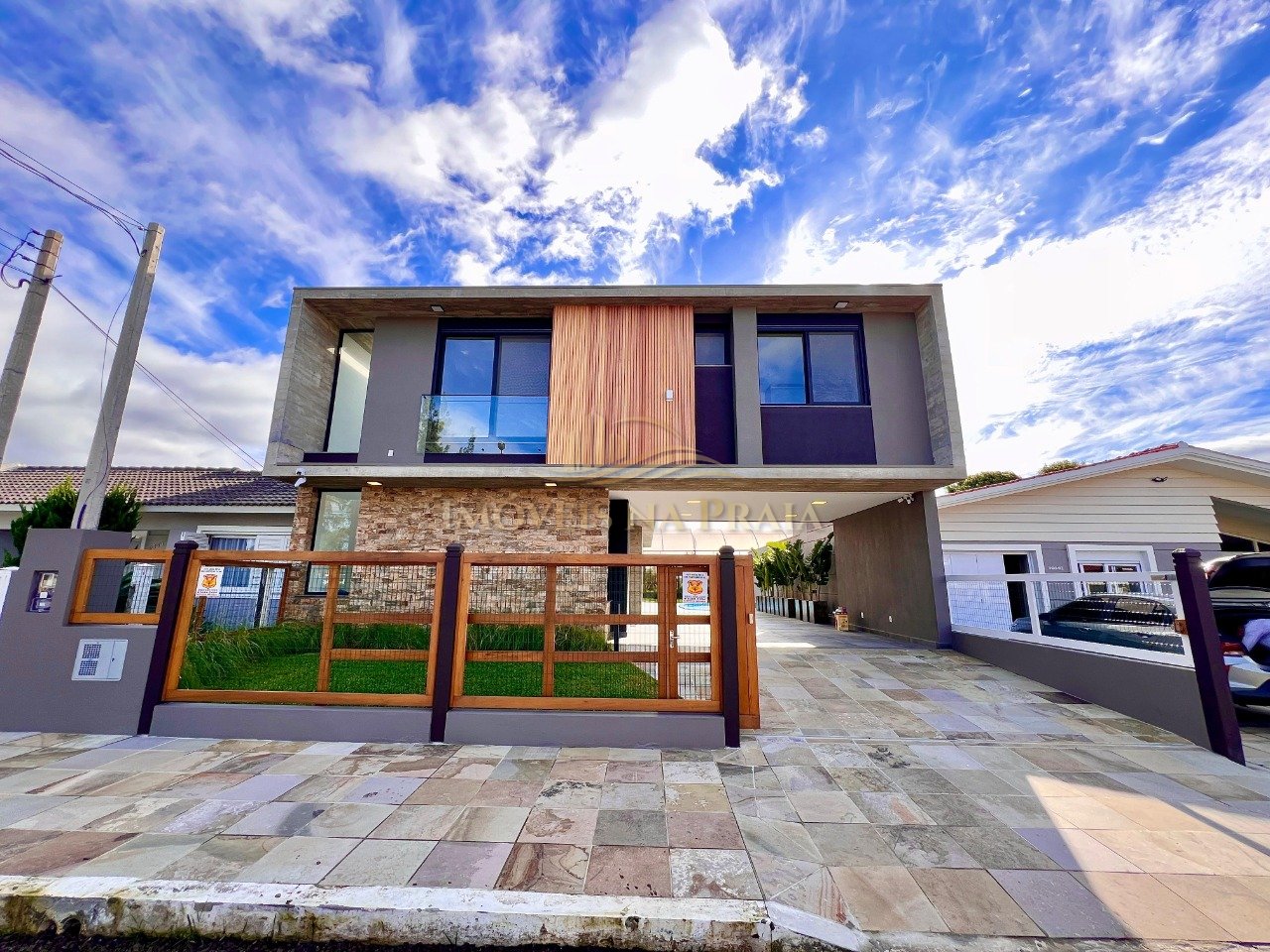 Casa 5 Dormitório(s) Bairro Centro