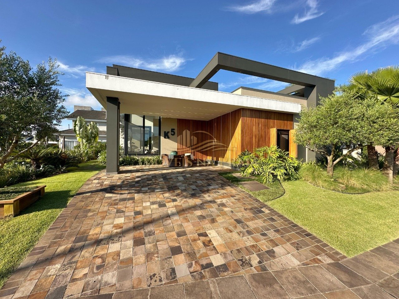 Foto 2 — Casa em Condomínio 4 Dormitório(s) Bairro Quintas