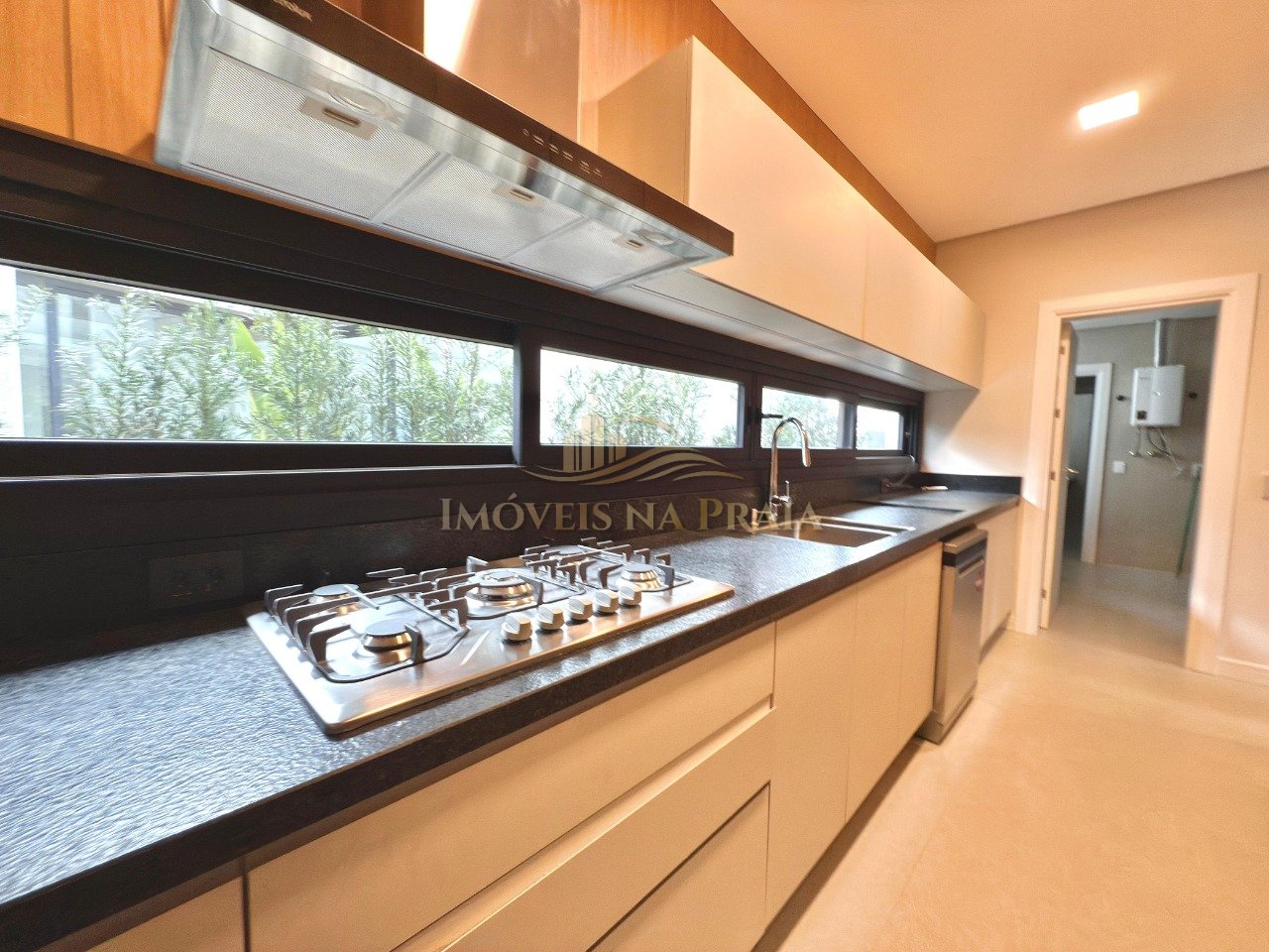 Foto 28 — Casa em Condomínio 6 Dormitório(s) Bairro Enseada