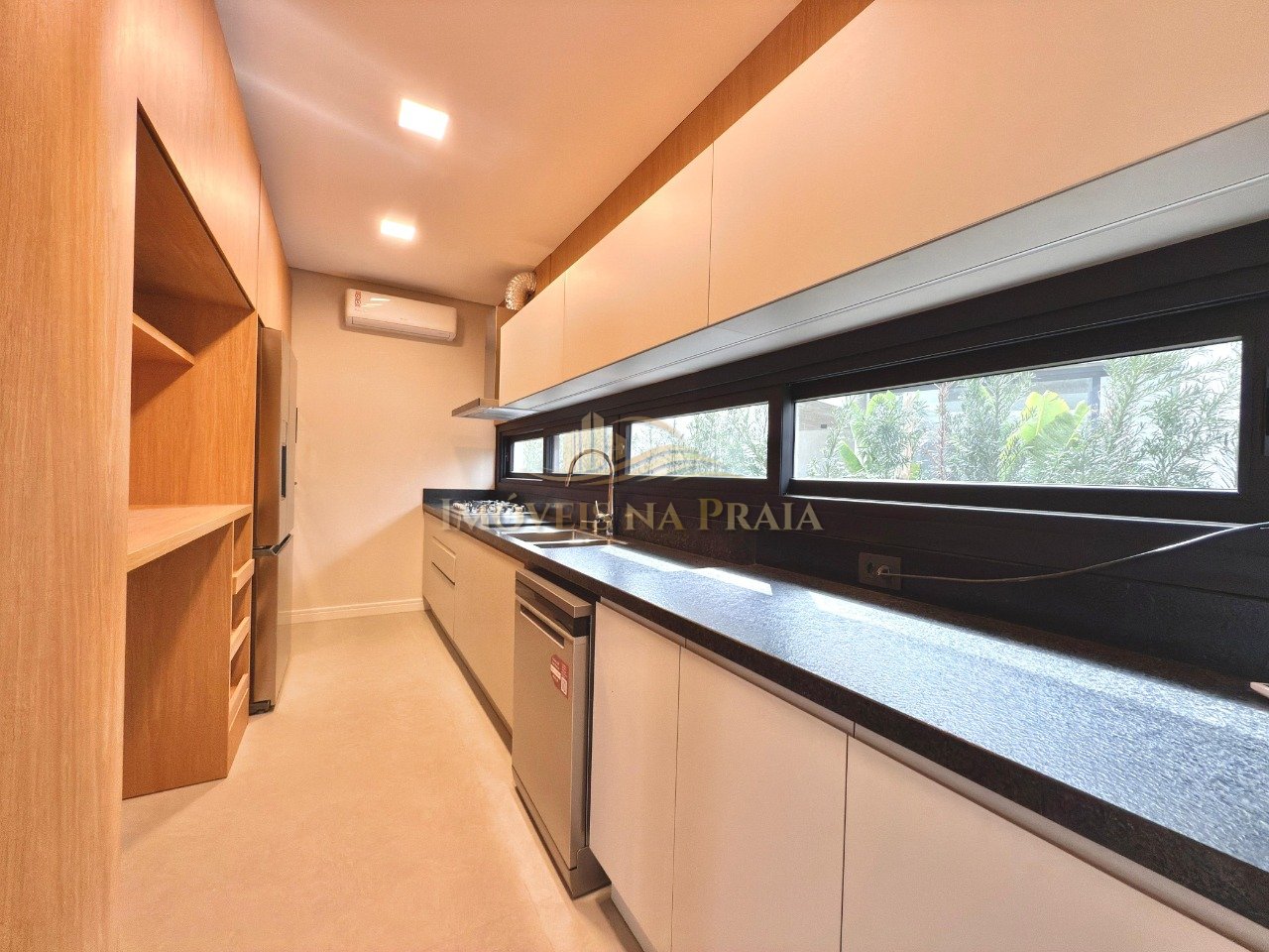 Foto 23 — Casa em Condomínio 6 Dormitório(s) Bairro Enseada