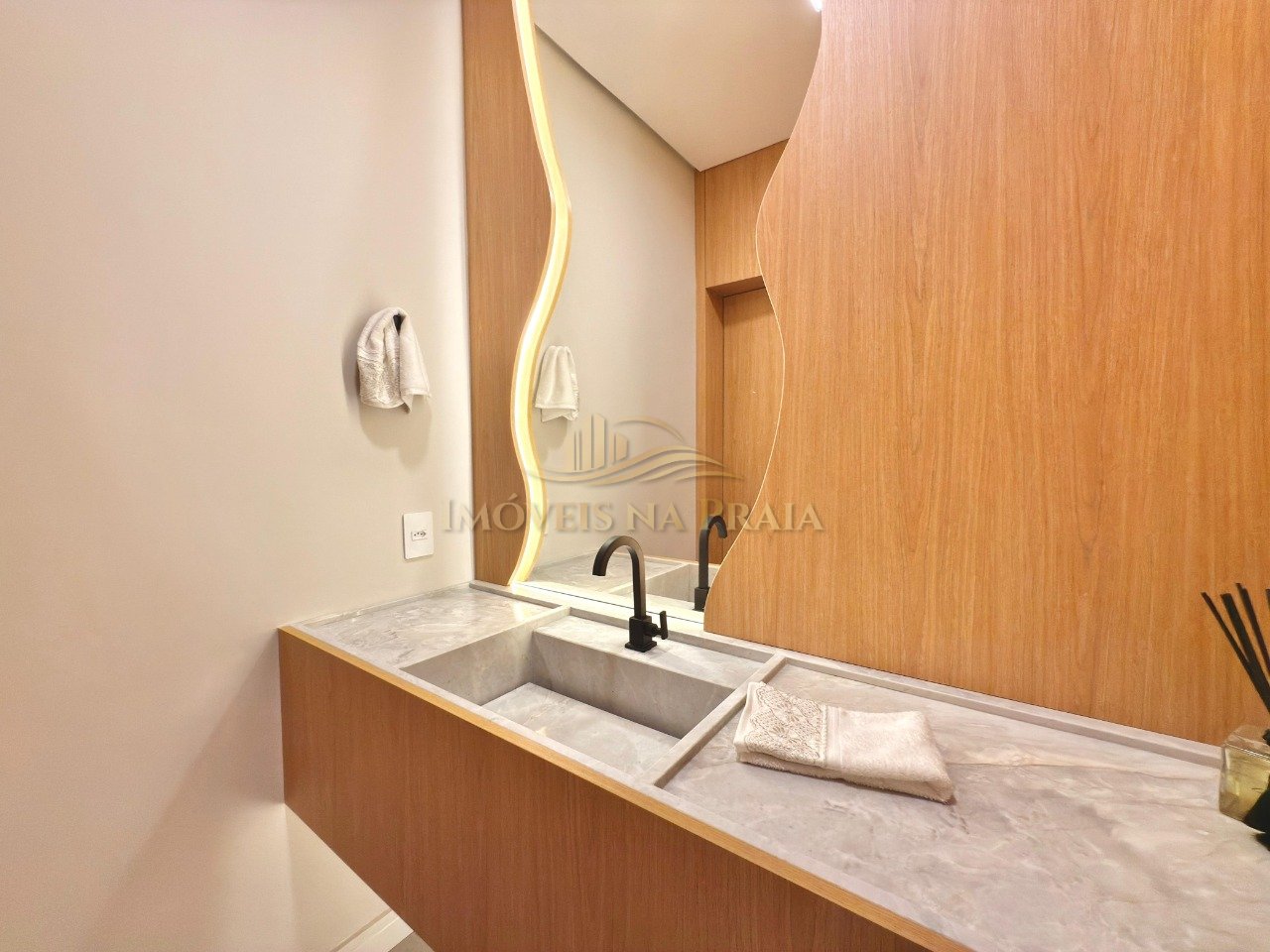 Foto 31 — Casa em Condomínio 6 Dormitório(s) Bairro Enseada