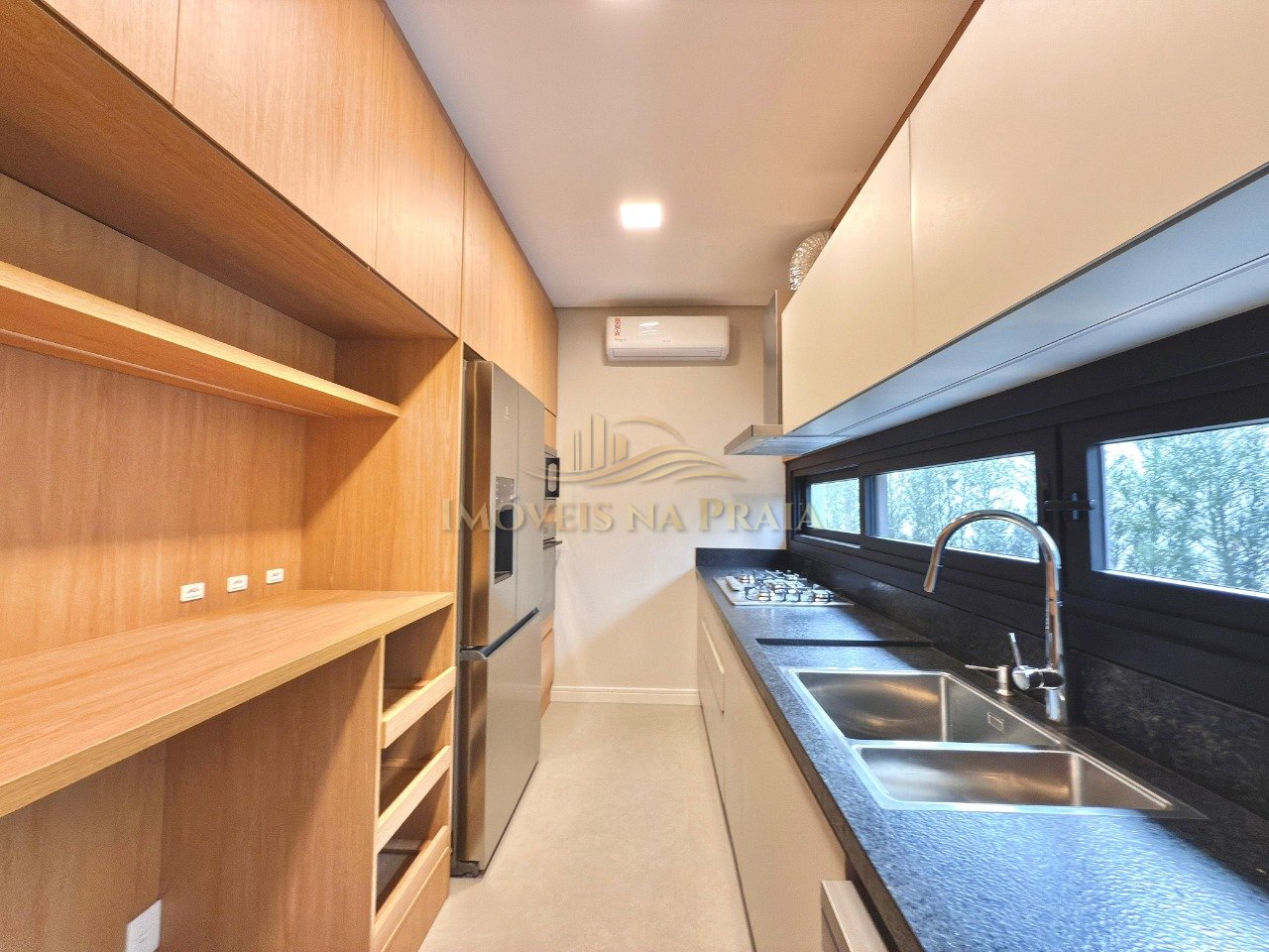 Foto 24 — Casa em Condomínio 6 Dormitório(s) Bairro Enseada