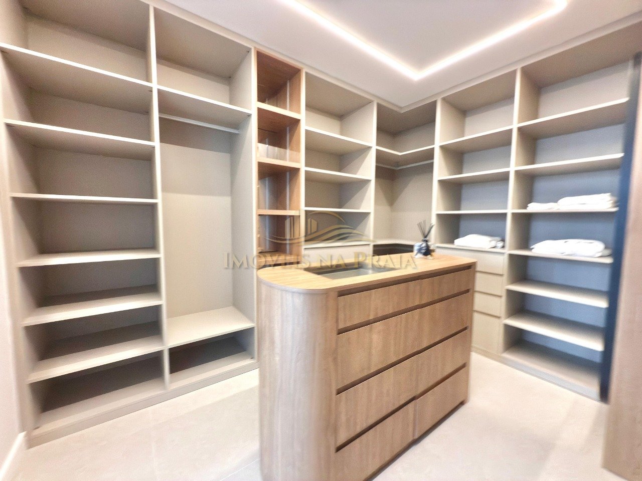 Foto 46 — Casa em Condomínio 6 Dormitório(s) Bairro Enseada