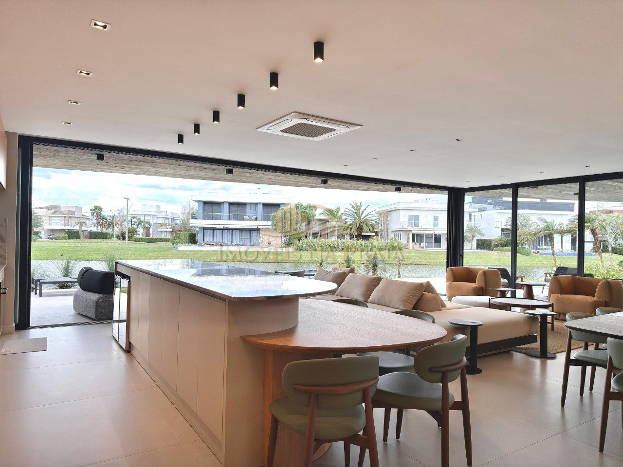 Foto 7 — Casa em Condomínio 6 Dormitório(s) Bairro Enseada