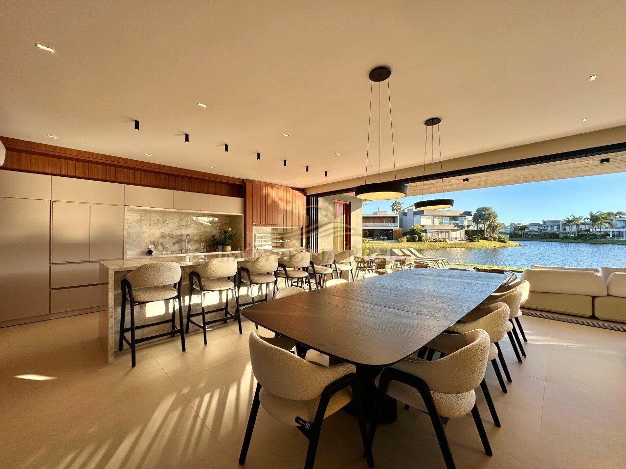 Foto 10 — Casa em Condomínio 6 Dormitório(s) Bairro Enseada