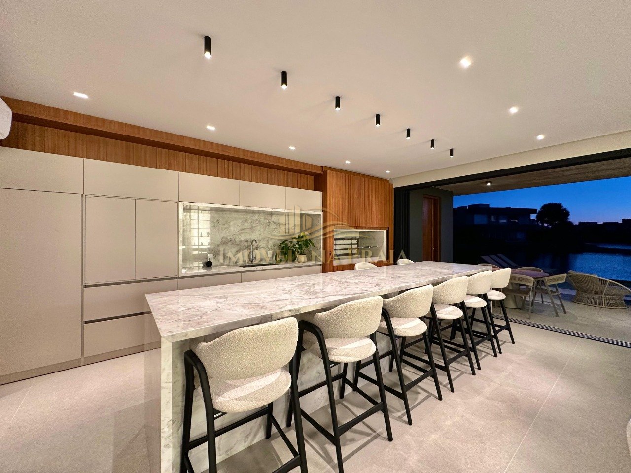 Foto 39 — Casa em Condomínio 6 Dormitório(s) Bairro Enseada