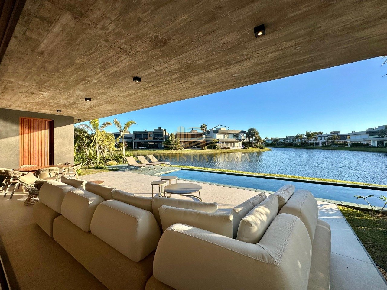 Foto 16 — Casa em Condomínio 6 Dormitório(s) Bairro Enseada