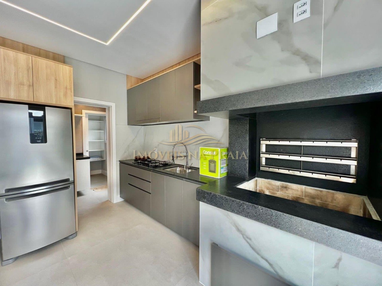 Foto 7 — Casa em Condomínio 5 Dormitório(s) Bairro Sunset