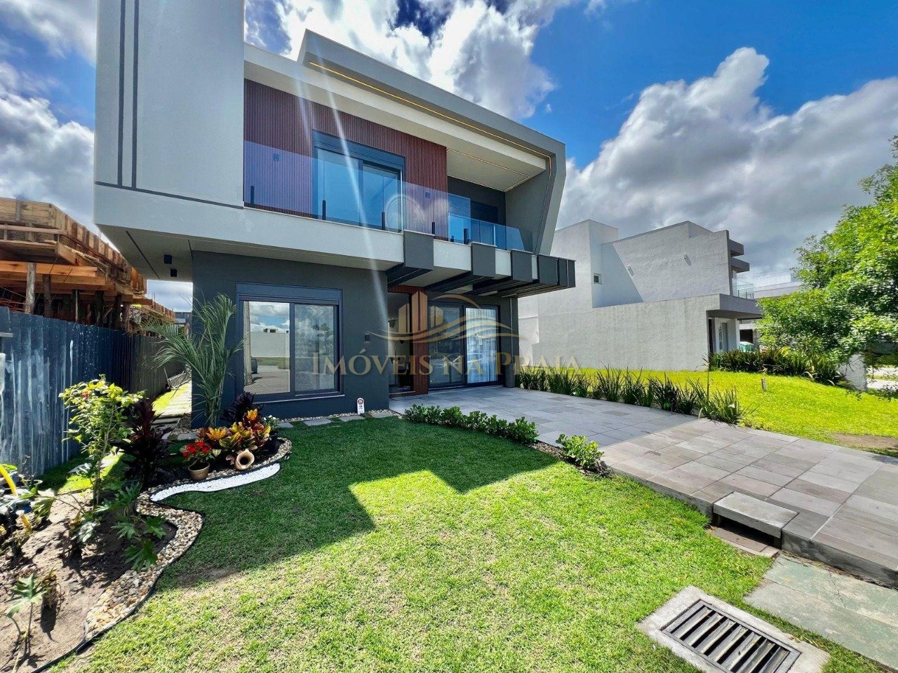 Casa em Condomínio 5 Dormitório(s) Bairro Sunset