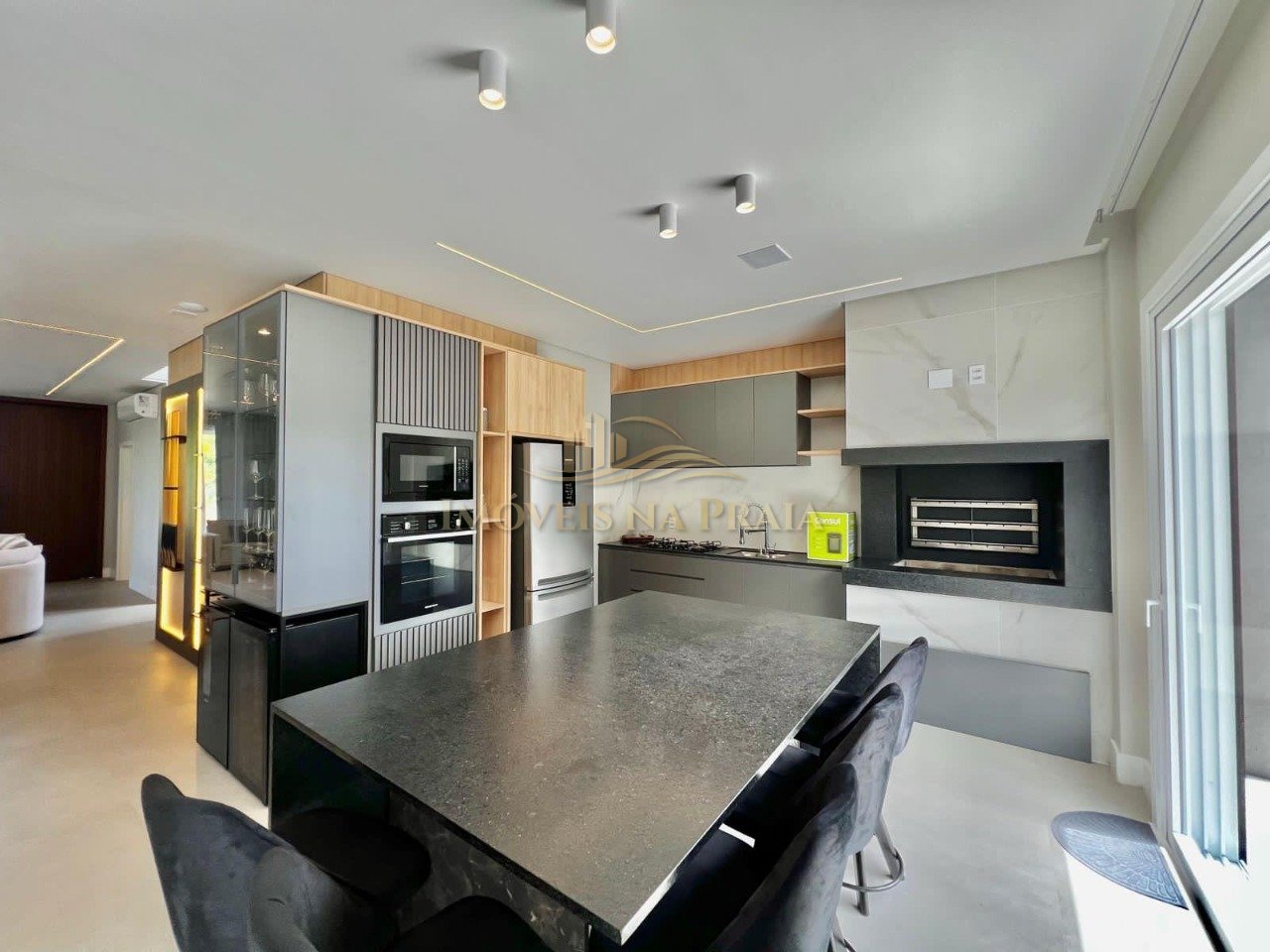 Foto 2 — Casa em Condomínio 5 Dormitório(s) Bairro Sunset