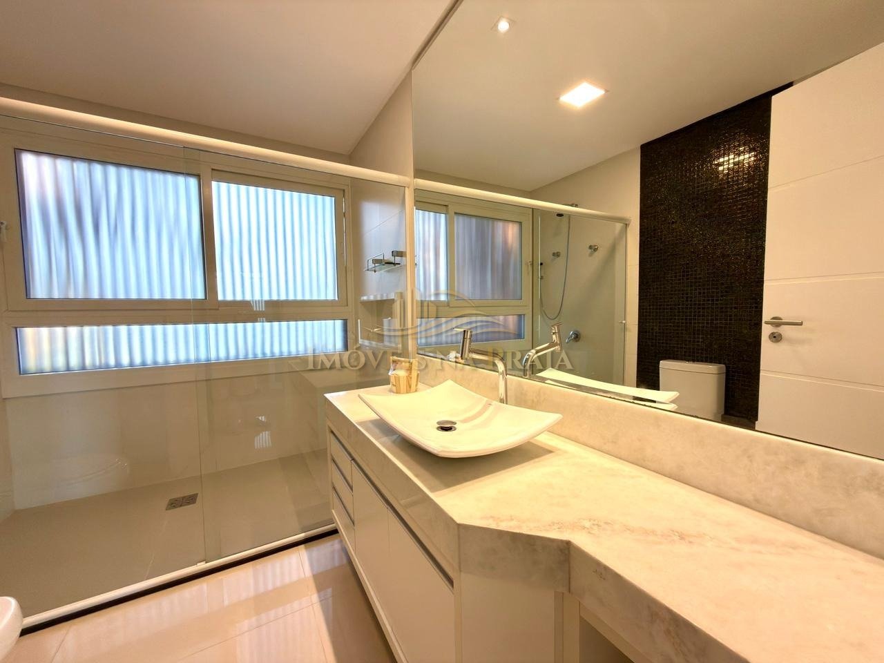 Foto 13 — Casa em Condomínio 4 Dormitório(s) Bairro Enseada