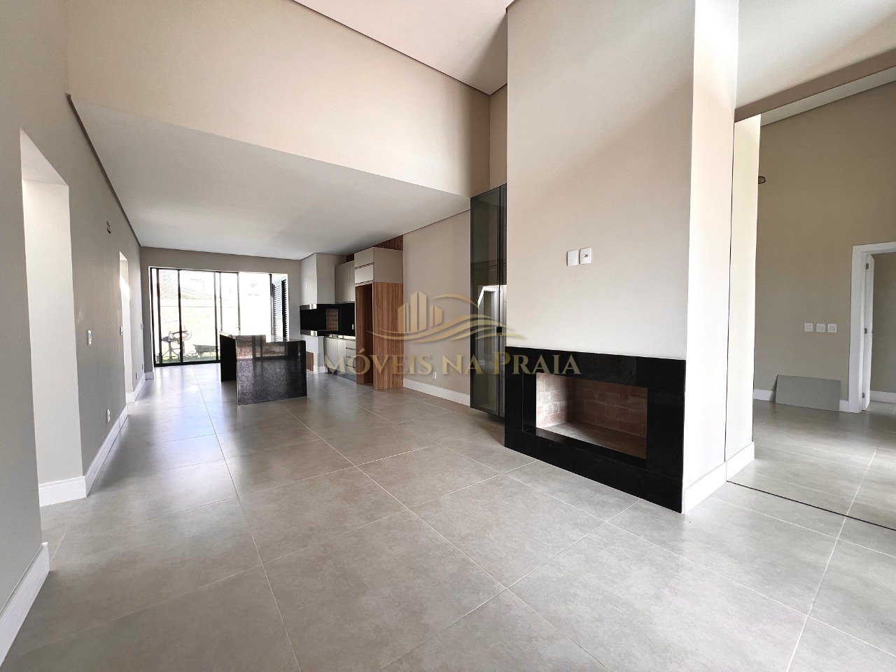 Foto 7 — Casa em Condomínio 4 Dormitório(s) Bairro Sunset