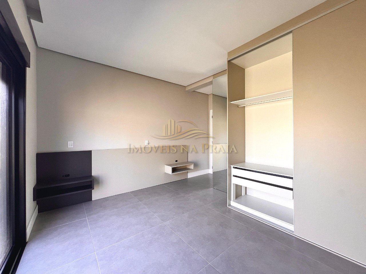 Foto 12 — Casa em Condomínio 4 Dormitório(s) Bairro Sunset