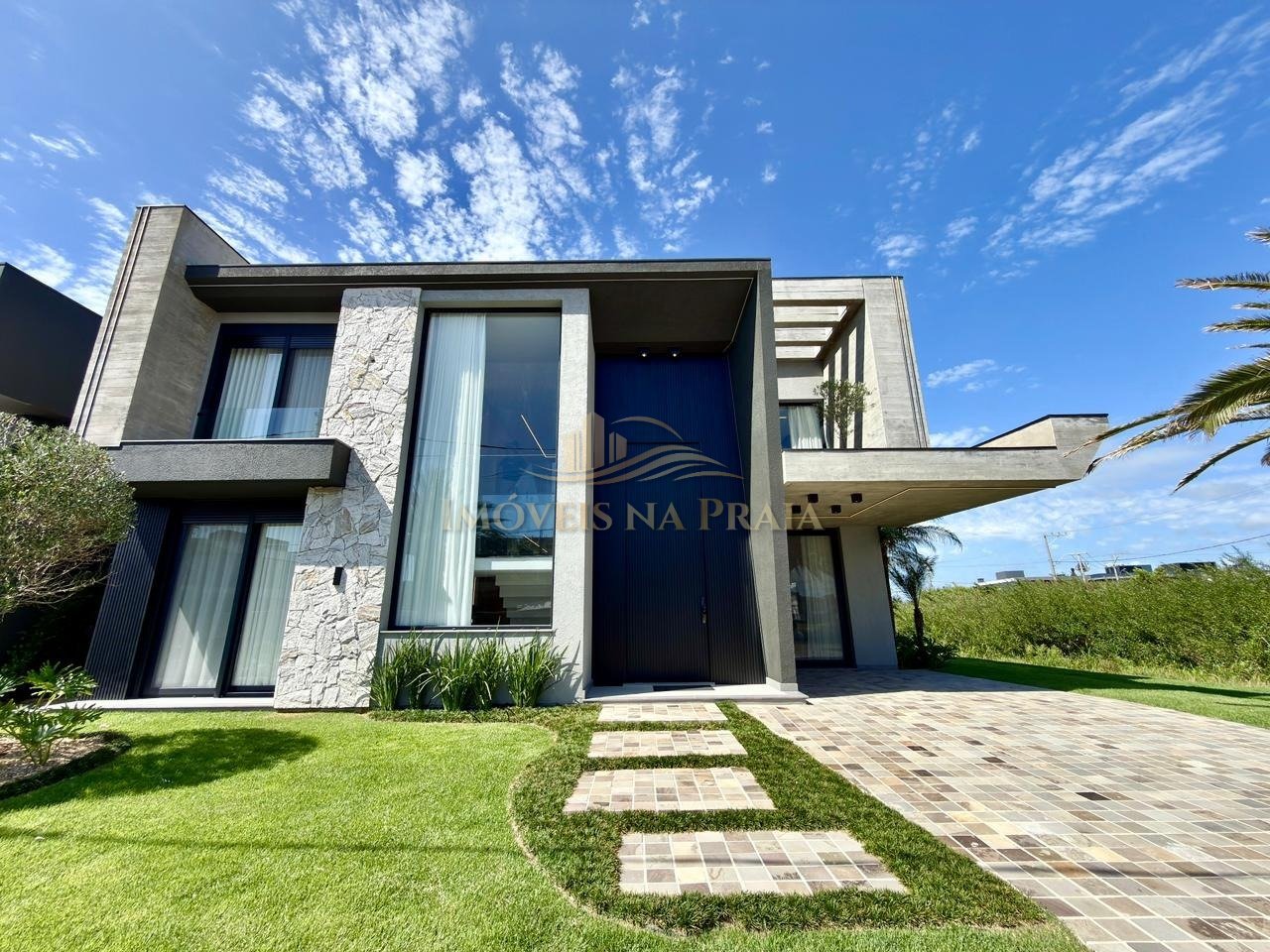 Casa em Condomínio 5 Dormitório(s) Bairro Amare