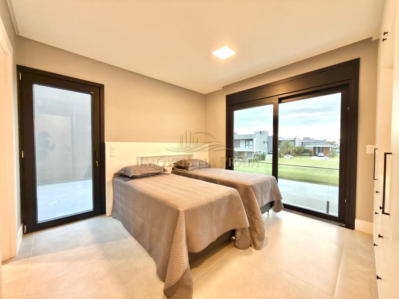 Foto 17 — Casa em Condomínio 4 Dormitório(s) Bairro Sunset