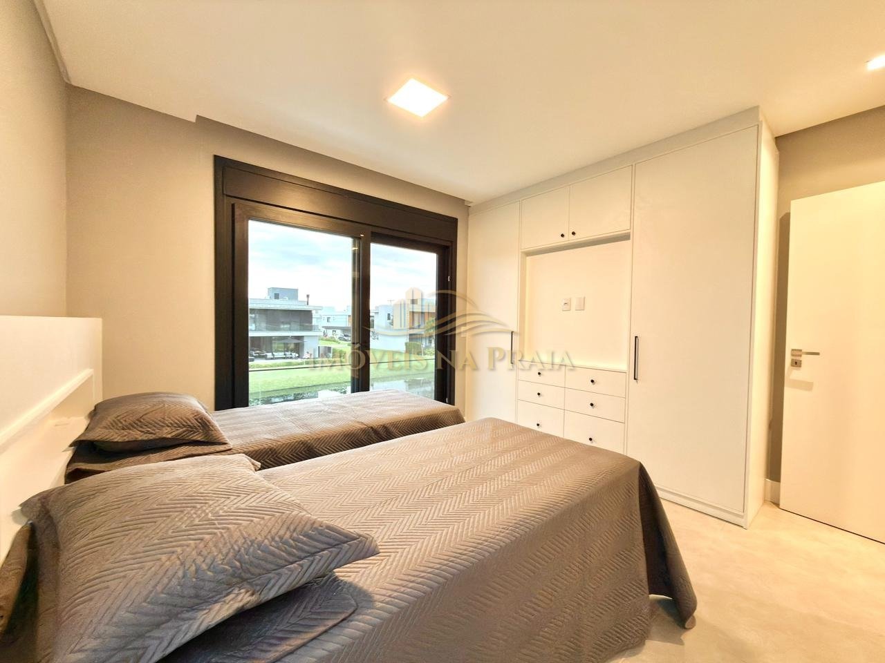 Foto 15 — Casa em Condomínio 4 Dormitório(s) Bairro Sunset