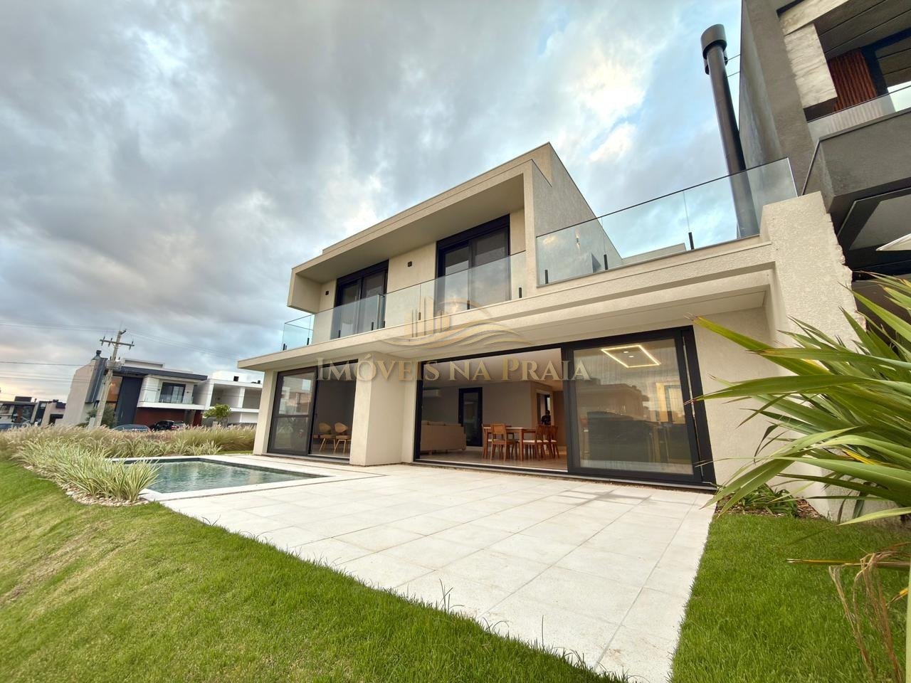 Foto 32 — Casa em Condomínio 4 Dormitório(s) Bairro Sunset