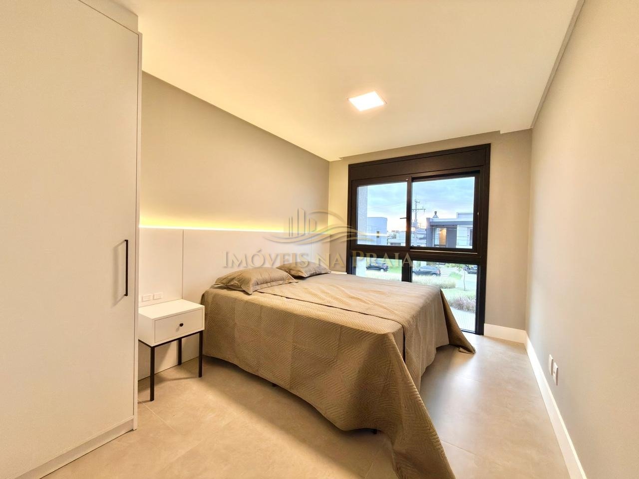 Foto 19 — Casa em Condomínio 4 Dormitório(s) Bairro Sunset