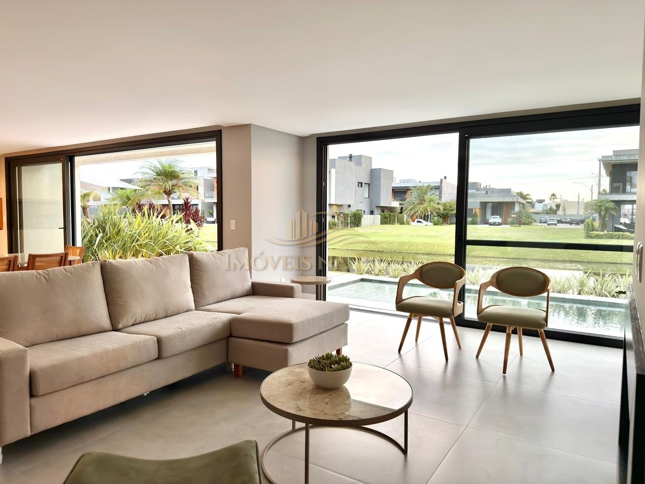 Foto 9 — Casa em Condomínio 4 Dormitório(s) Bairro Sunset