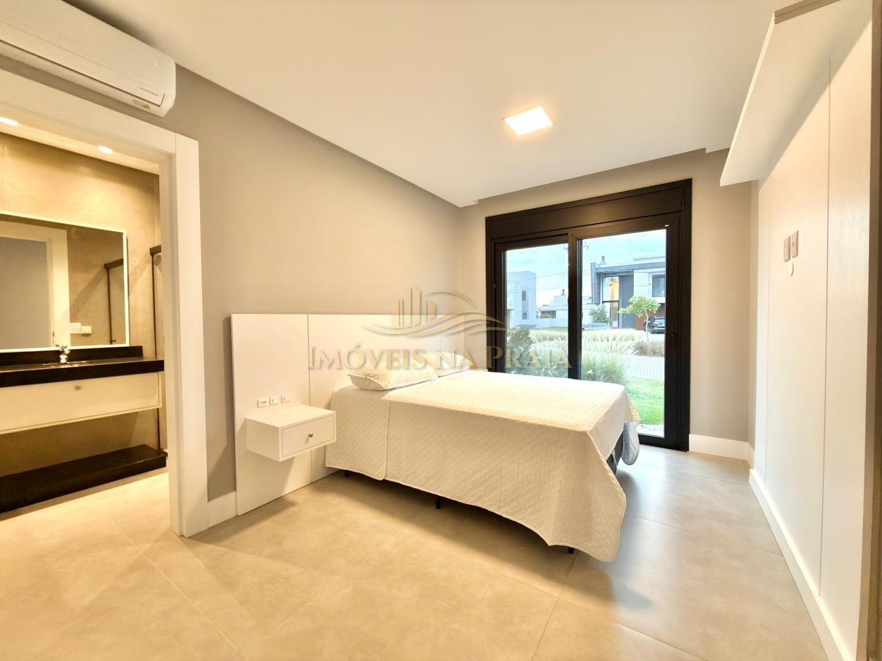 Foto 23 — Casa em Condomínio 4 Dormitório(s) Bairro Sunset