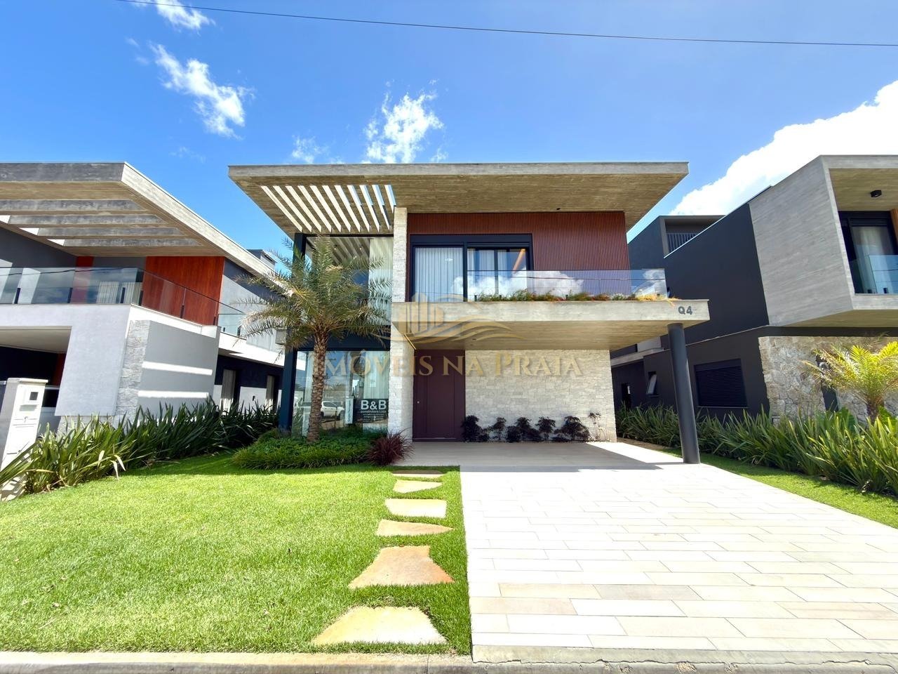 Casa em Condomínio 5 dormitórios no bairro Amare