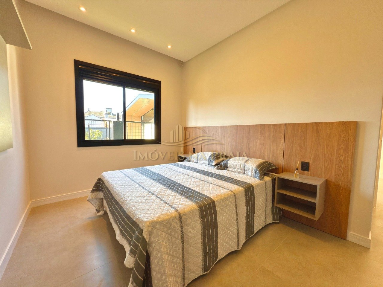 Foto 12 — Casa 4 dormitórios no bairro Noiva do Mar