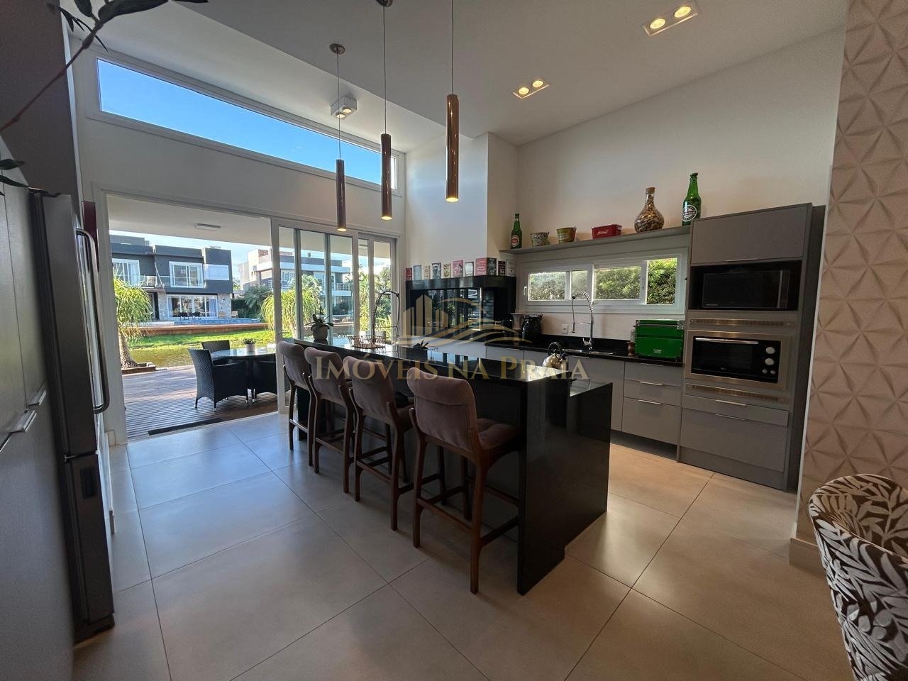 Foto 10 — Casa em Condomínio 4 dormitórios no bairro Malibu Beach Residence