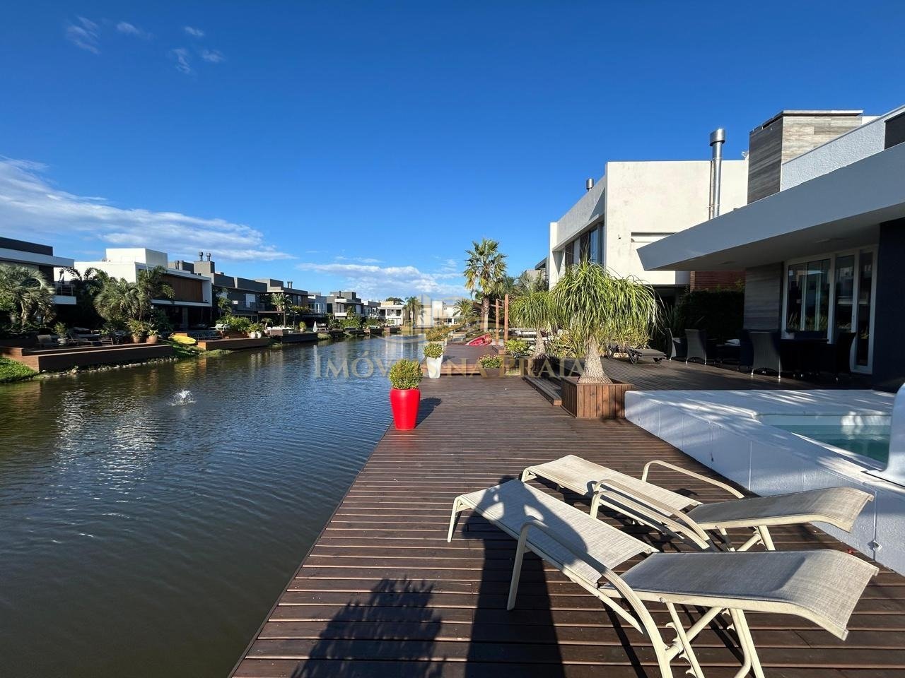 Foto 17 — Casa em Condomínio 4 dormitórios no bairro Malibu Beach Residence