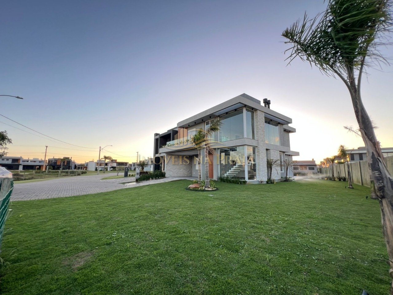 Foto 4 — Casa em Condomínio 4 dormitórios no bairro Sunset